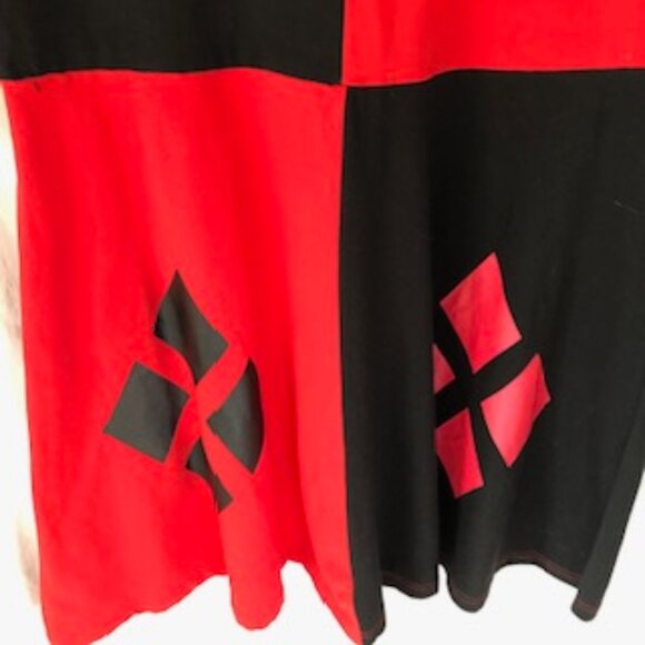 NWT Torrid Batman Dress 2X Red Black DC Comics Harley Quinn Decor. Halloween! - Picture 6 of 7